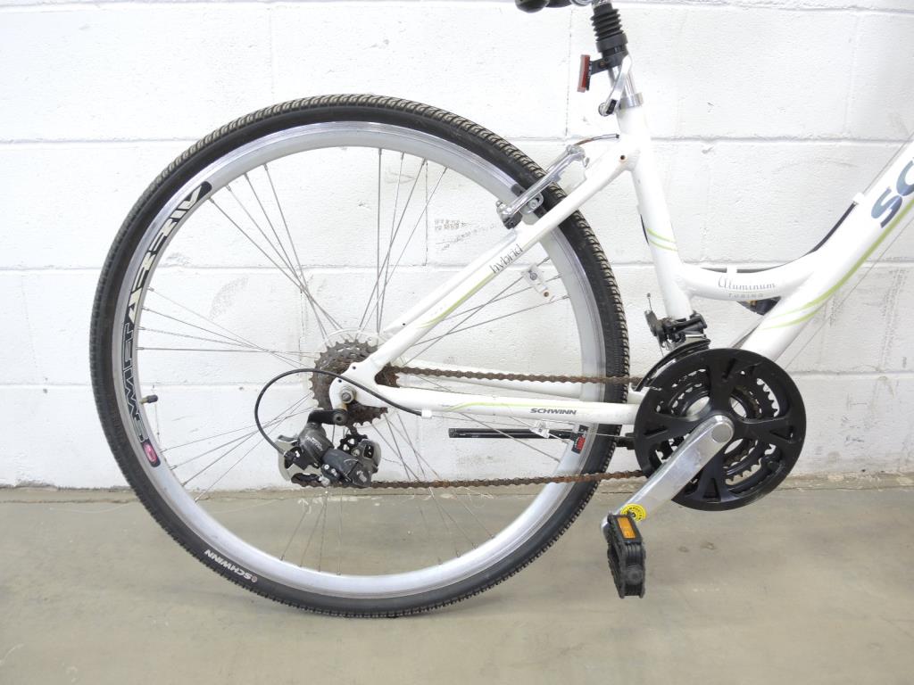 schwinn women's trailway 26 hybrid bike