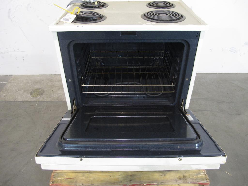 Magic Chef Electric Stove **APPT ONLY** Property Room