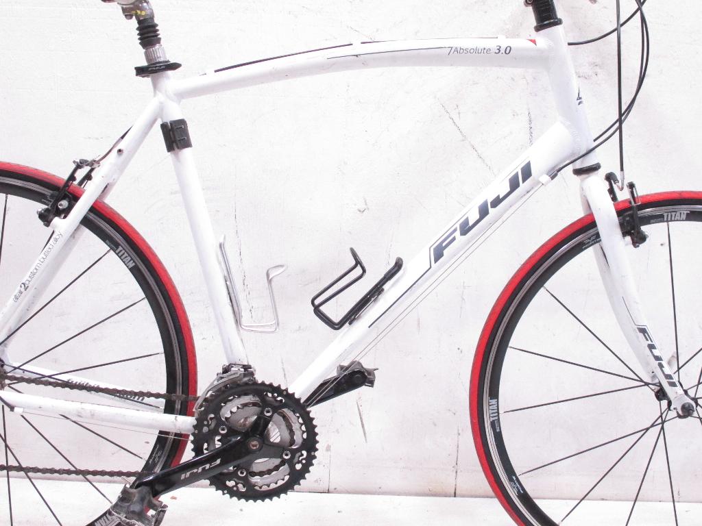 Fuji Absolute 3.0 Mens Hybrid Bike | Property Room