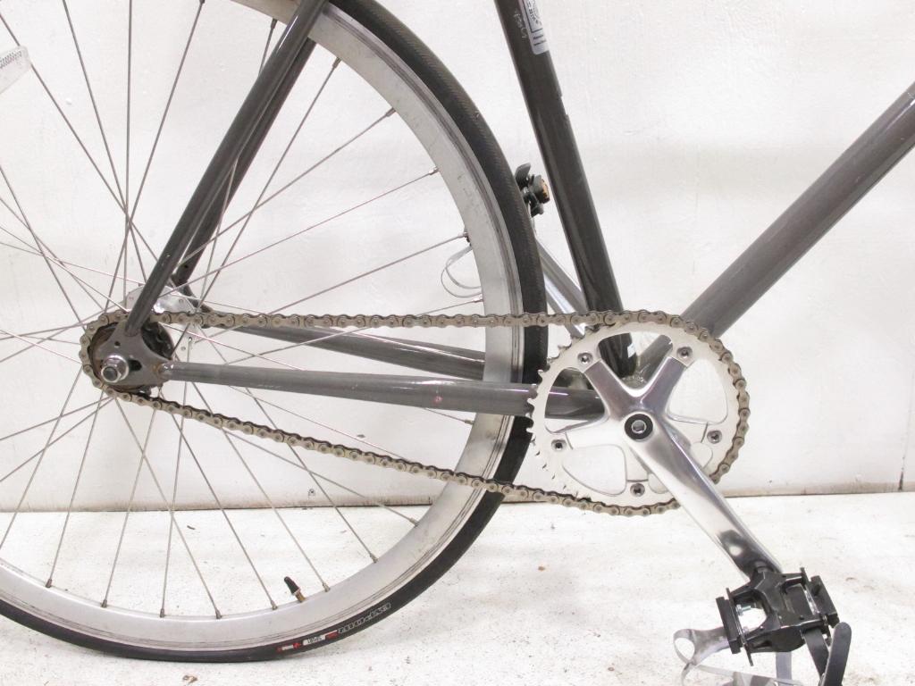 Globe Roll Men's Single Gear Hybrid Bike Property Room