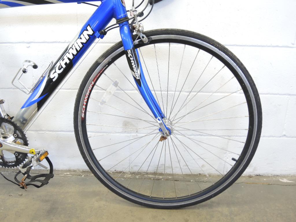 schwinn discover bicycle Amazon.com : Schwinn Discover Adult Hybrid Bike for Men and Women, 700c  Wheels, 21-Speeds, 19-Inch Aluminum Step-Over Frame, Front and Rear  Fenders, Rear Cargo Rack, Black : Hybrid Bicycles : Sports &