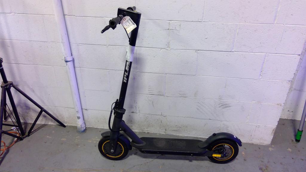 1Plus Electric Scooter