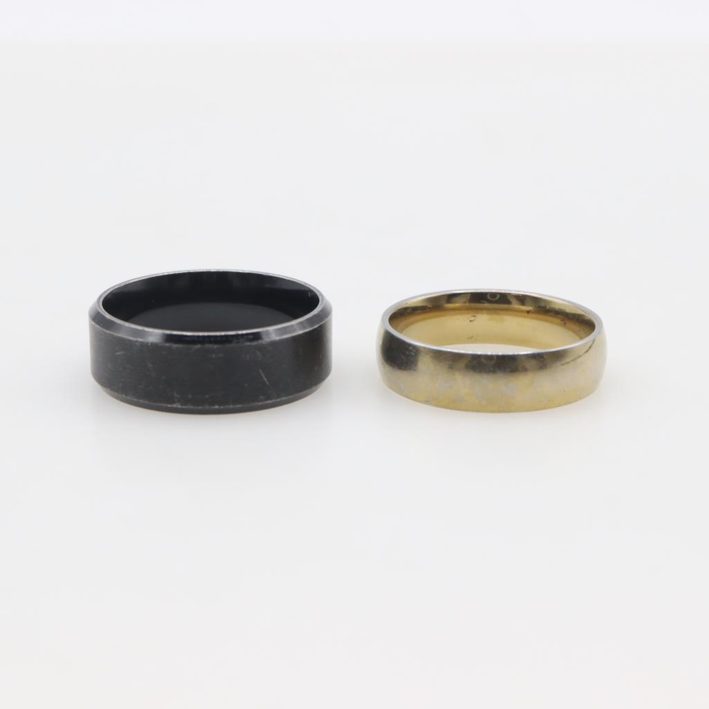 2 Fashion Rings Property Room