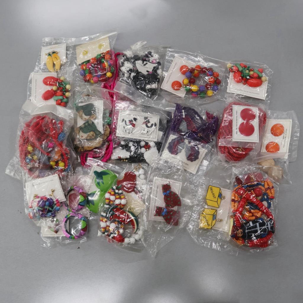 2 LBS Mixed Fashion Jewelry