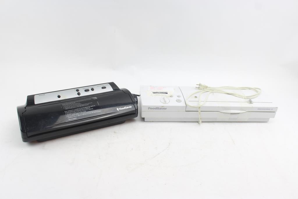 2 Vacuum Sealers Foodsaver V2220, And Profession 2 350303 Property Room