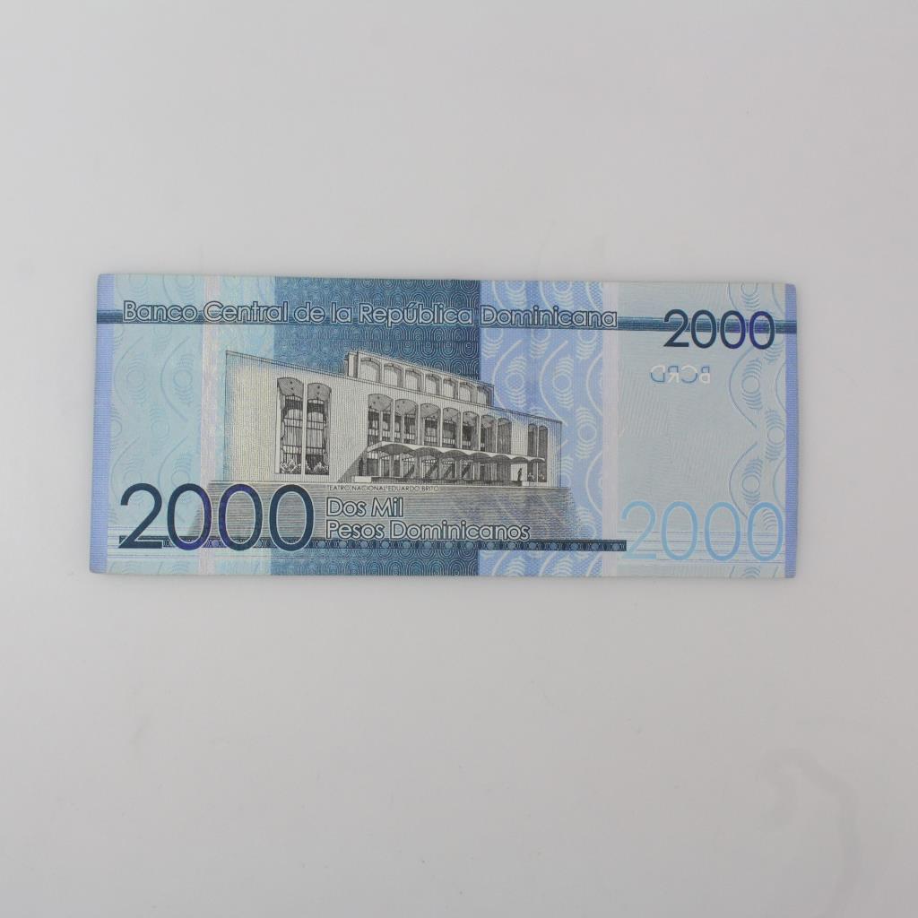 2000-dominican-pesos-property-room