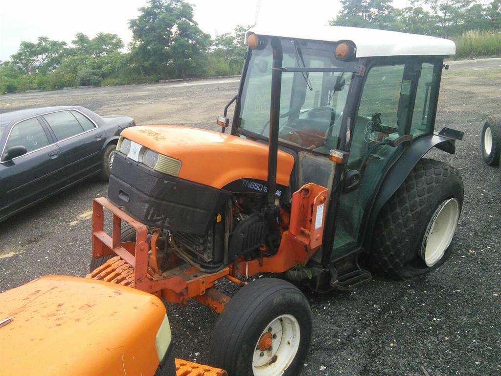Image 1 of 30. 2001 New Holland TN65D ...