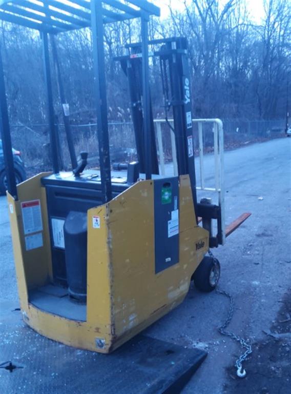 2003 Yale Forklift (Staten Island, NY 10309) | Property Room