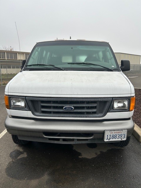 2005 Ford E350 (Merced, CA 95348)