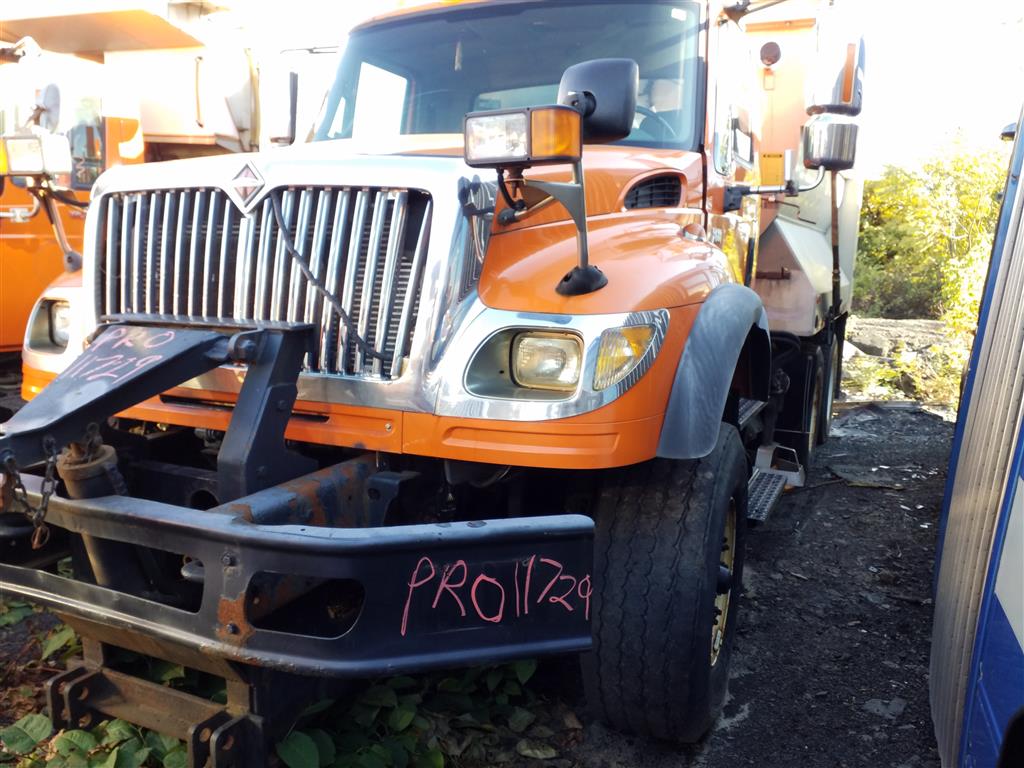 2005 International 7600 (Hartford, CT 06114)