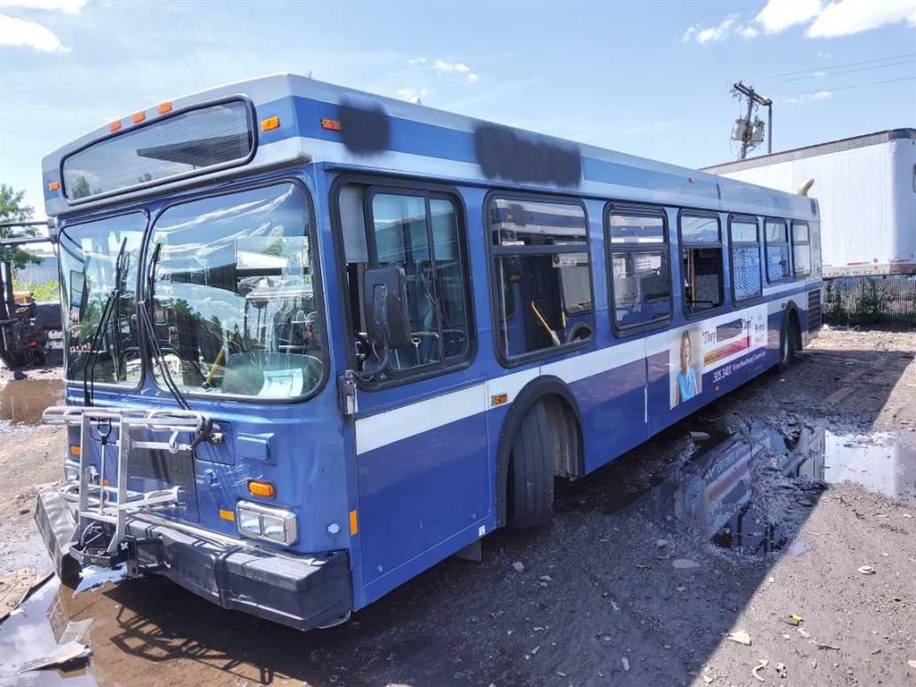2005 New Flyer D40LF (Hartford, CT 06114)