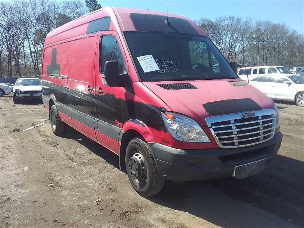 2009 Freightliner Sprinter 3500 (Medford, NY 11763) Property Room