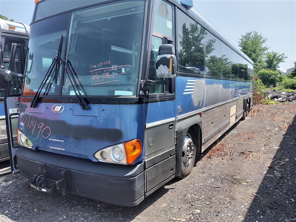 2010 MCI 102DL3 Intercity/D4500 (Hartford, CT 06114)