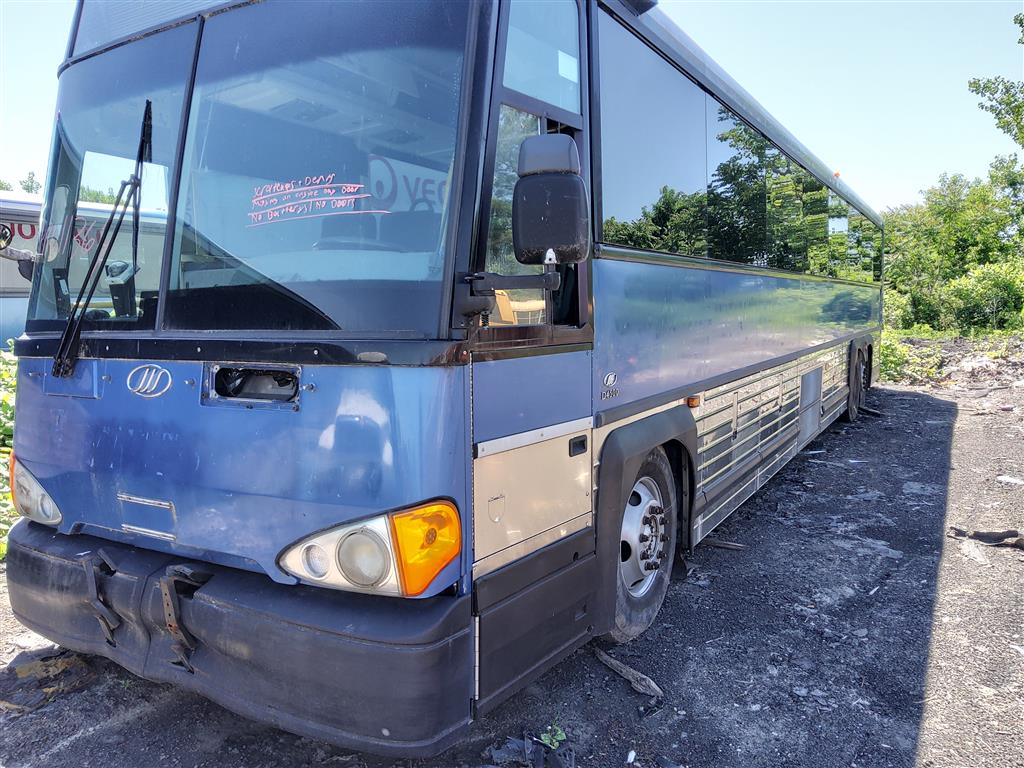 2010 Motor Coach Ind 102DL3 Intercity/D4500 (Hartford, CT 06114)