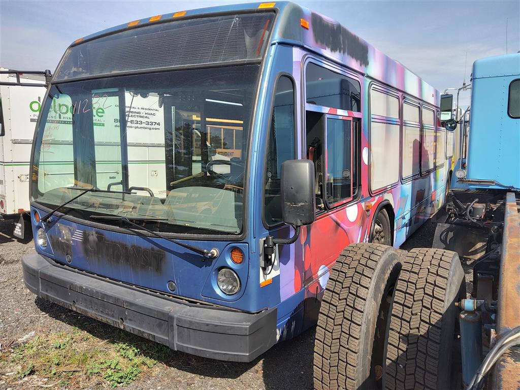 2010 NOVA Bus LFS Articulated (Hartford, CT 06114)