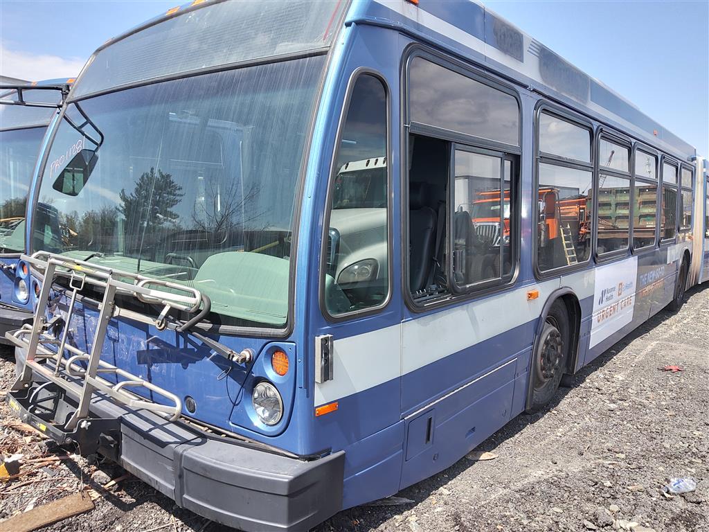 2010 NOVA Bus LFS Articulated (Hartford, CT 06114)