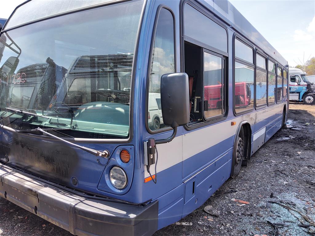 2010 NOVA Bus LFS Articulated (Hartford, CT 06114)