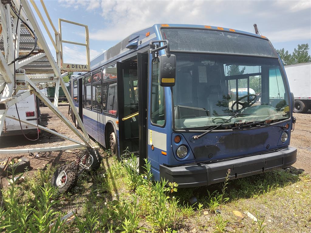 2010 NovaBus LFS Articulated (Hartford, CT 06114)