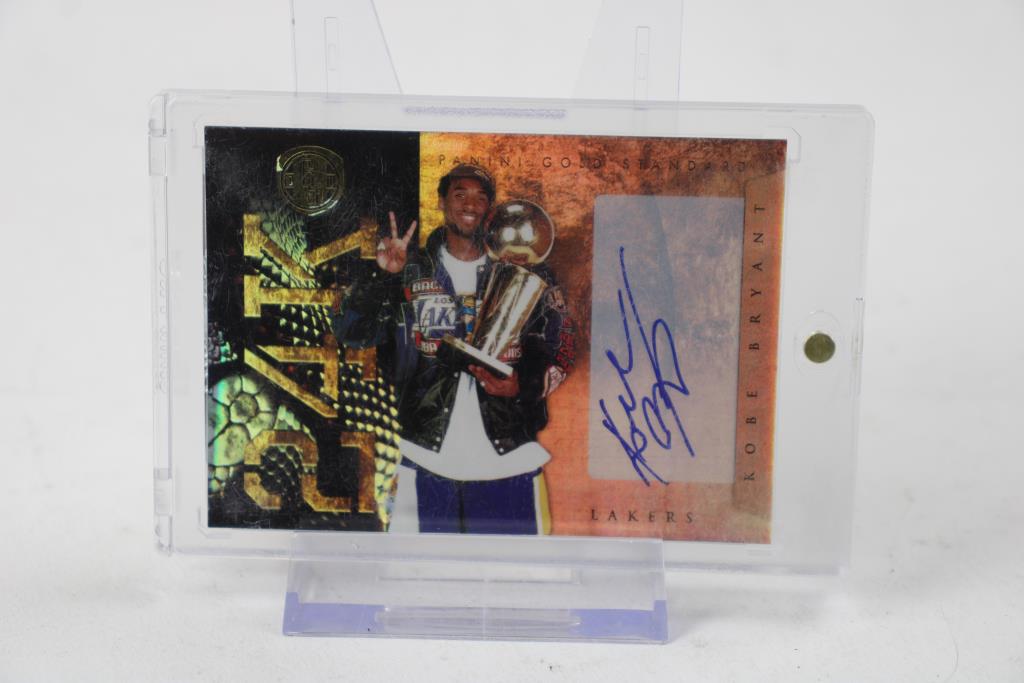 2010-11 Gold Standard Kobe Bryant Auto 24k #6 13/49