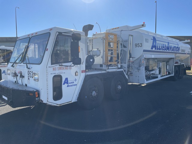 2011 Crane Carrier (Newark, NJ 07114)