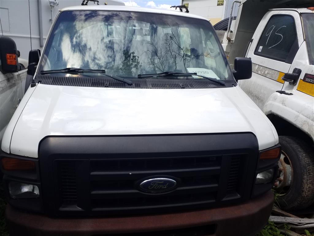 2011 Ford E150 (Staten Island, NY 10309)