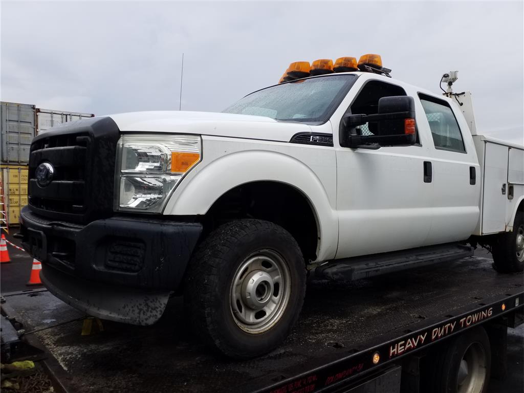 2011 Ford F350 (Staten Island, NY 10309)