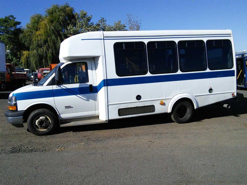 2012 Chevrolet GCII Paratransit Van (Hartford, CT 06114) Property Room