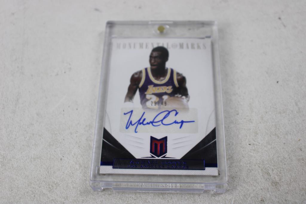 2012-13 Momentum Basketball Michael Cooper Auto #213