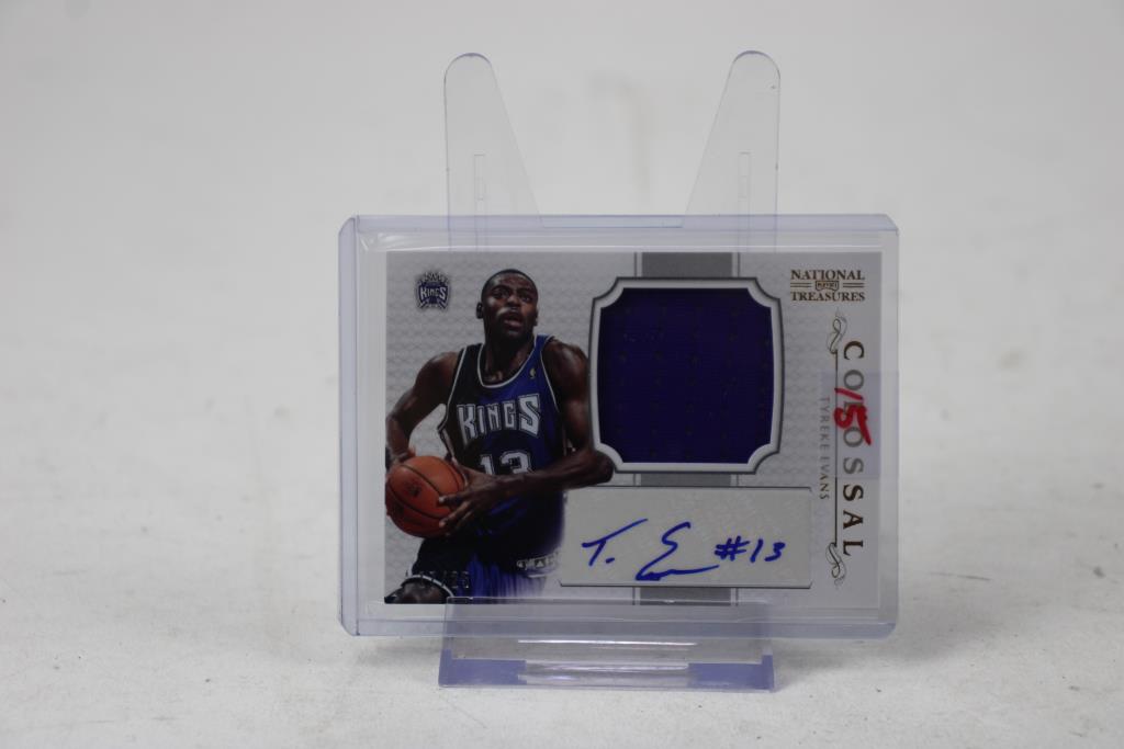 2012-13 Panini National Treasures Tyreke Evans Auto #14 17/25