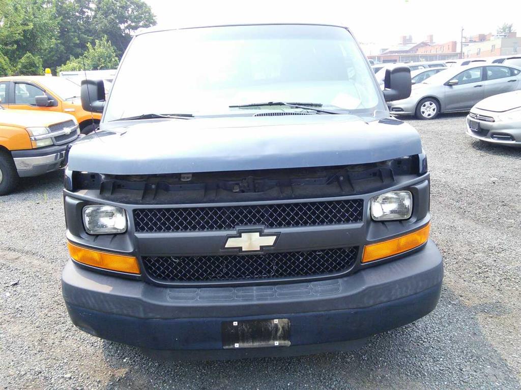 2013 Chevrolet Express (Hartford, CT 06114) | Property Room