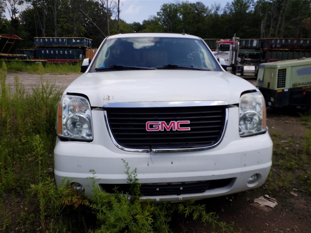2014 GMC Yukon (Staten Island, NY 10309)