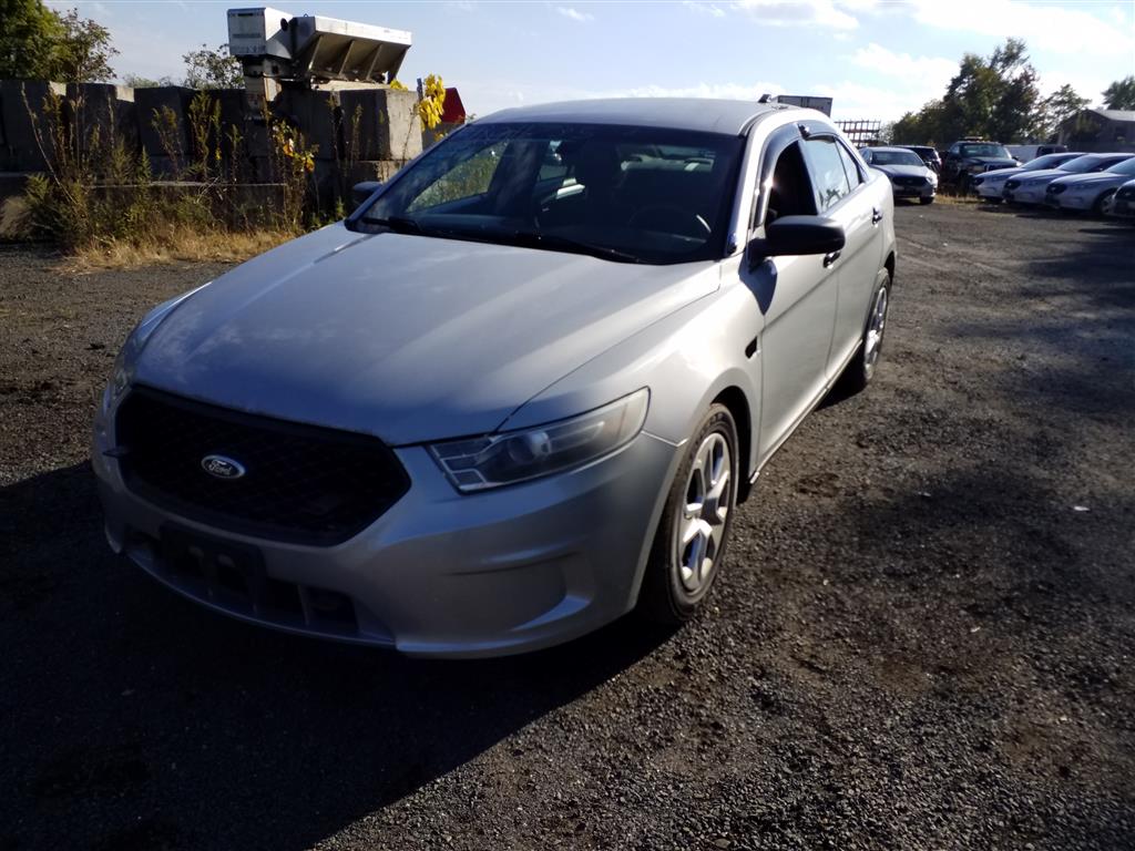 2015 Ford Taurus (Hartford, CT 06114)