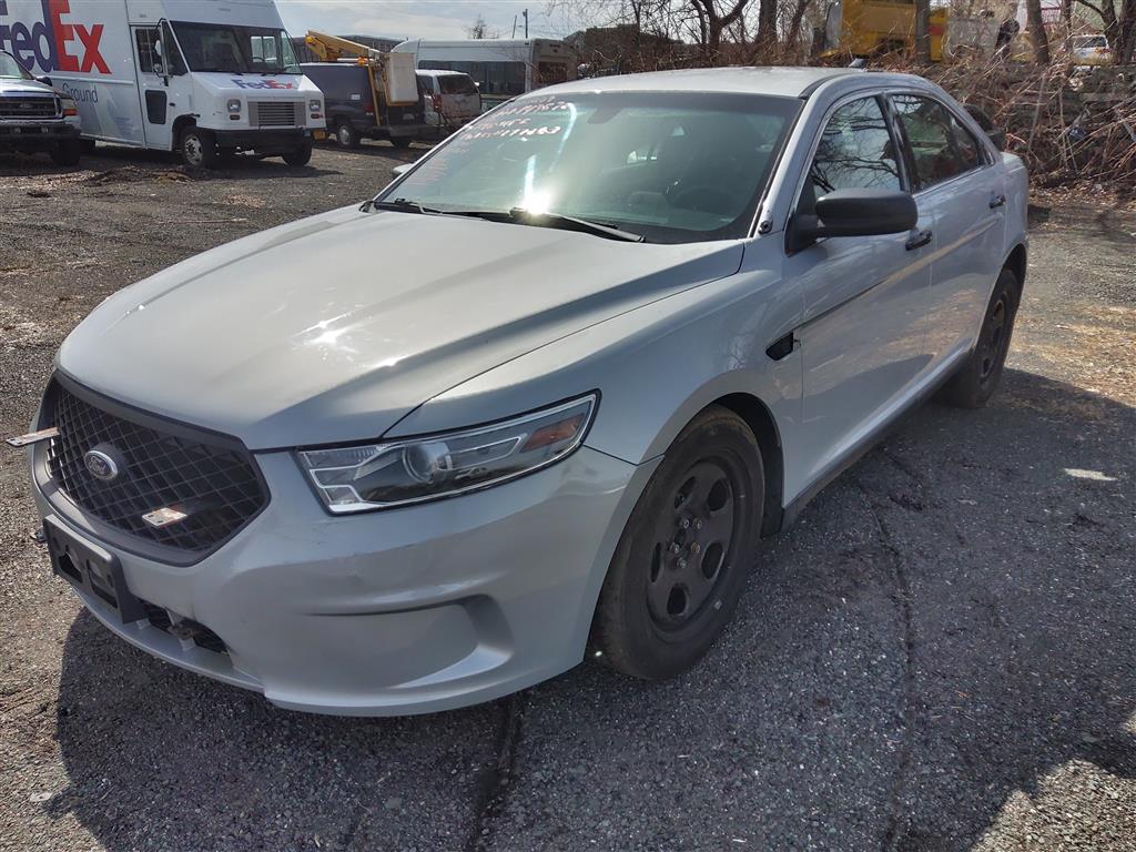 2015 Ford Taurus (Hartford, CT 06114)