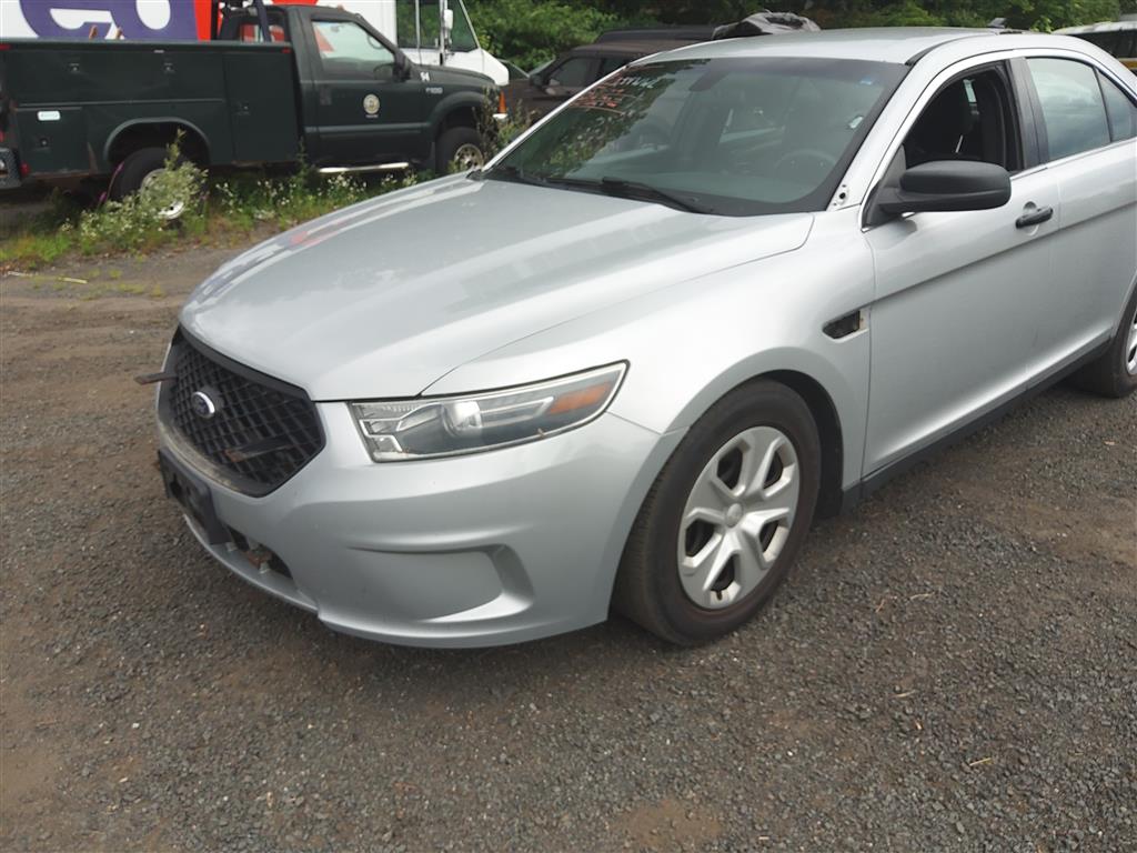2015 Ford Taurus (Hartford, CT 06114)