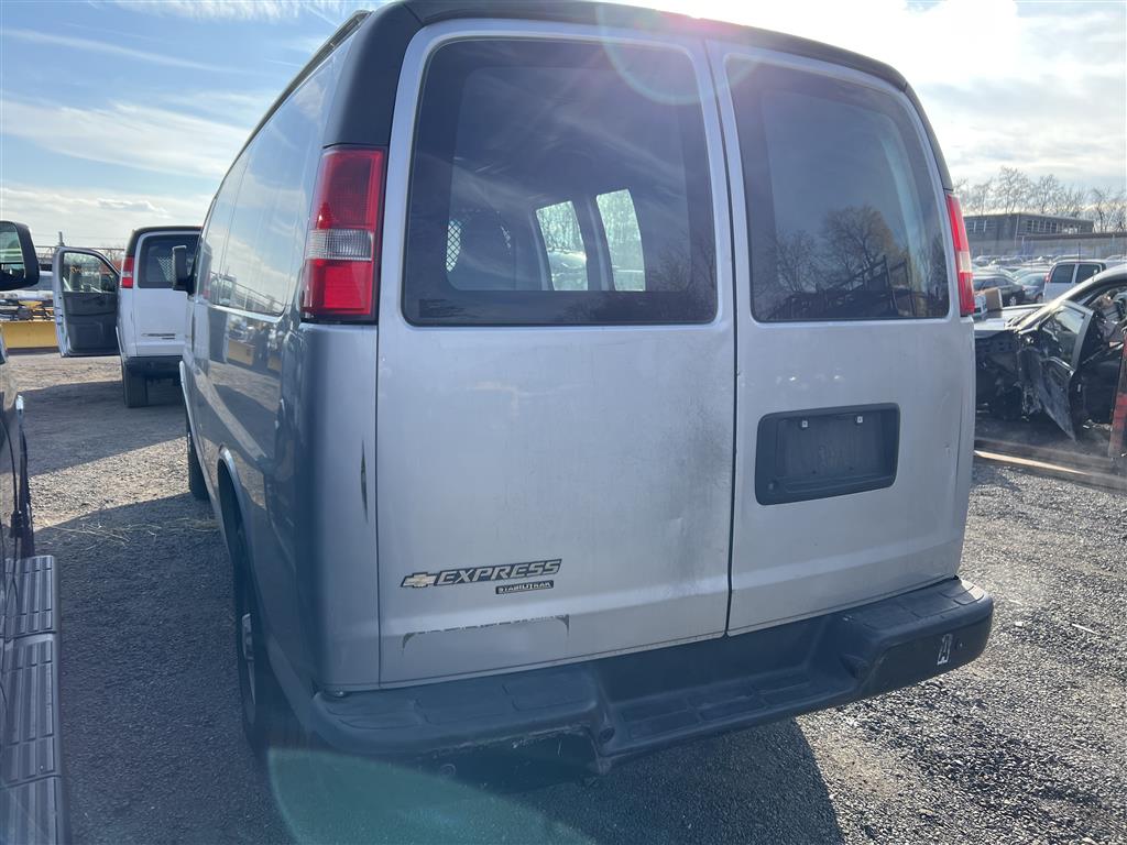 2016 Chevrolet Express (Hartford, CT 06114) Property Room