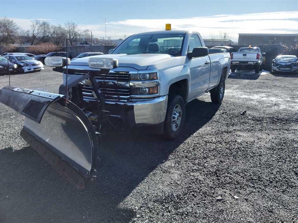 2016 Chevrolet Silverado w/Plow (Hartford, CT 06114)