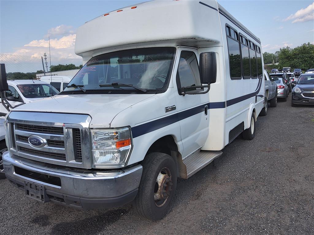 2016 Ford E-450 Econoline  (Hartford, CT 06114)