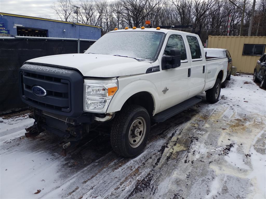 2016 Ford F350 (Staten Island, NY 10309)
