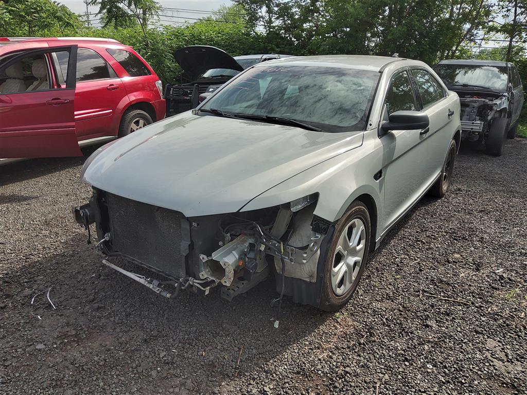 2016 Ford Taurus (Hartford, CT 06114)