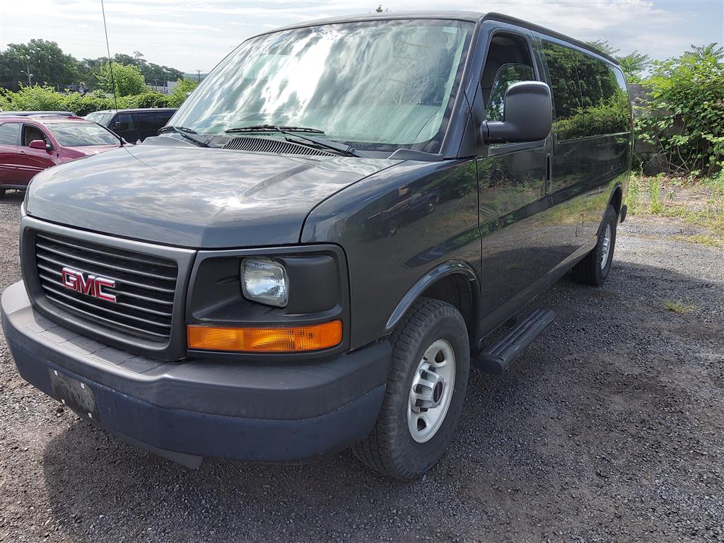 2016 GMC Savana (Hartford, CT 06114)