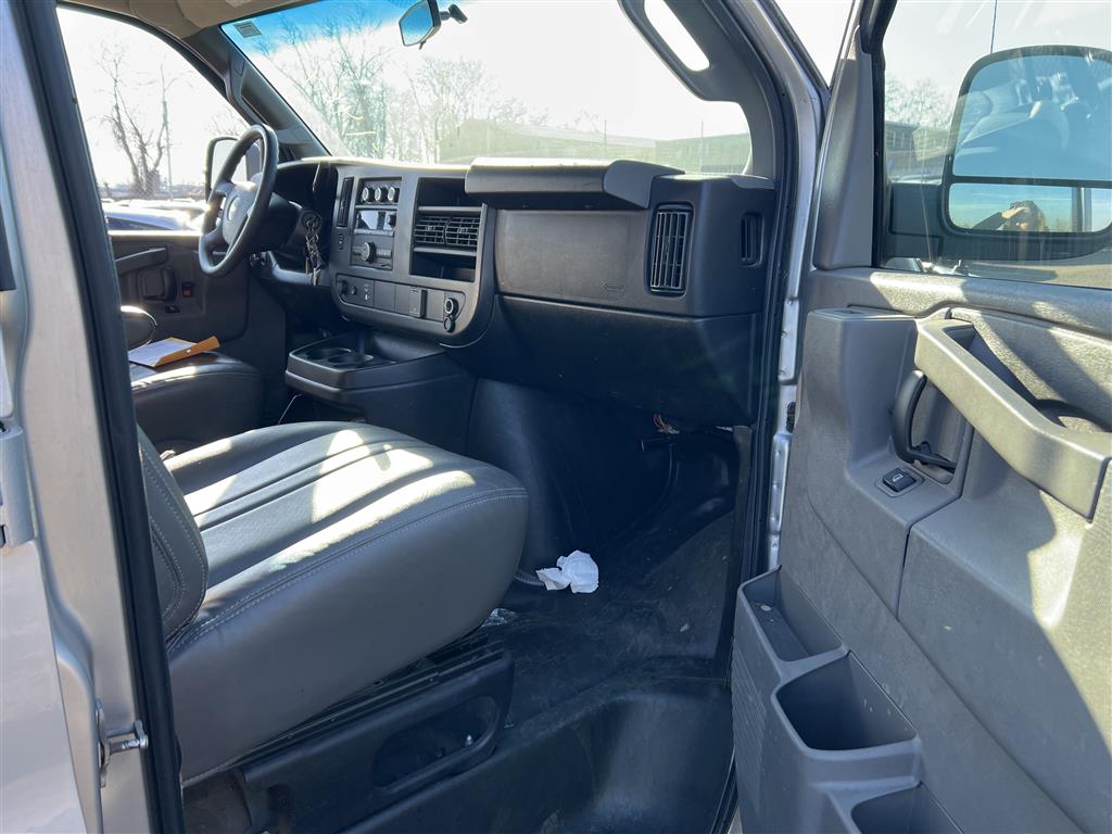 2017 Chevrolet Express (Hartford, CT 06114) Property Room