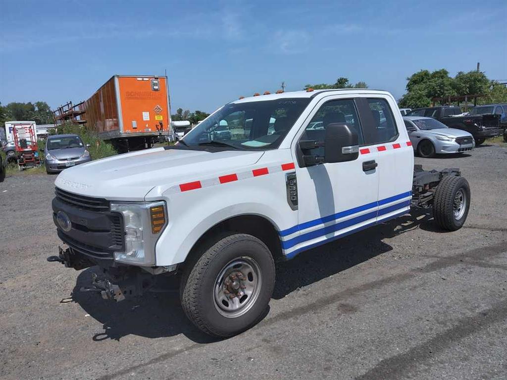 2019 Ford F-350 (Hartford, CT 06114)