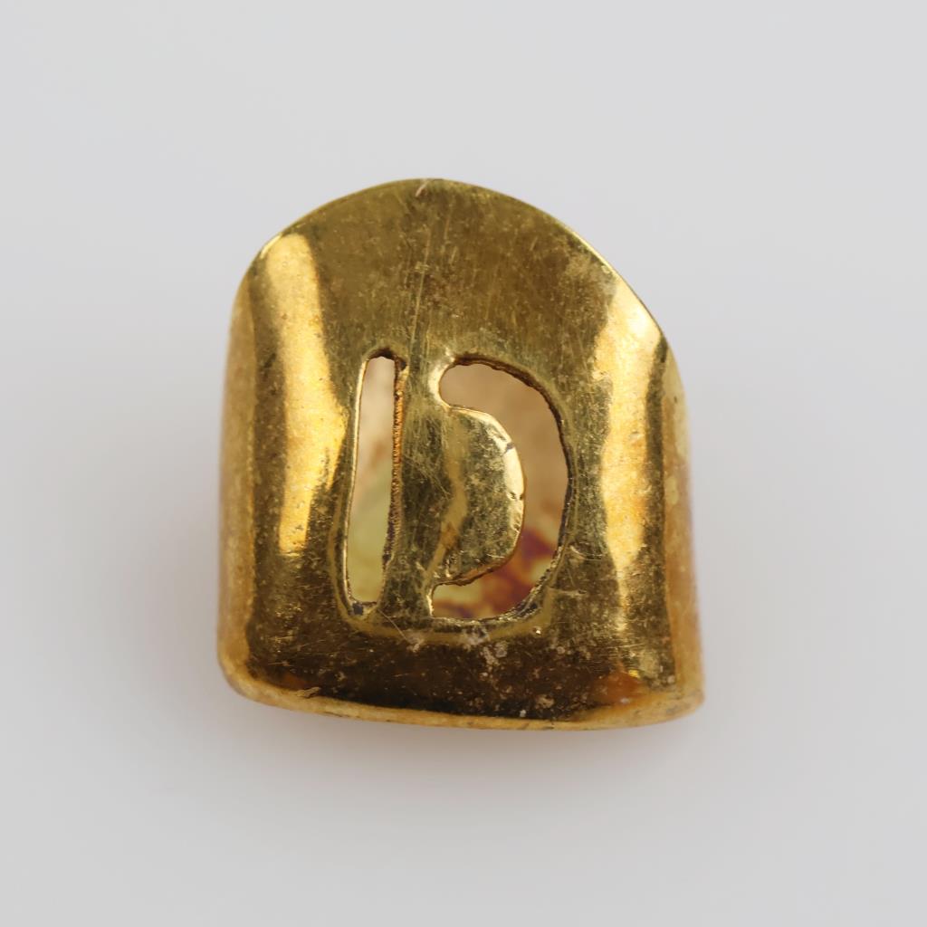 20kt Gold Letter D Tooth Cap
