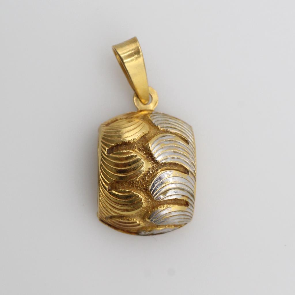 20kt Two Tone Gold Pendant