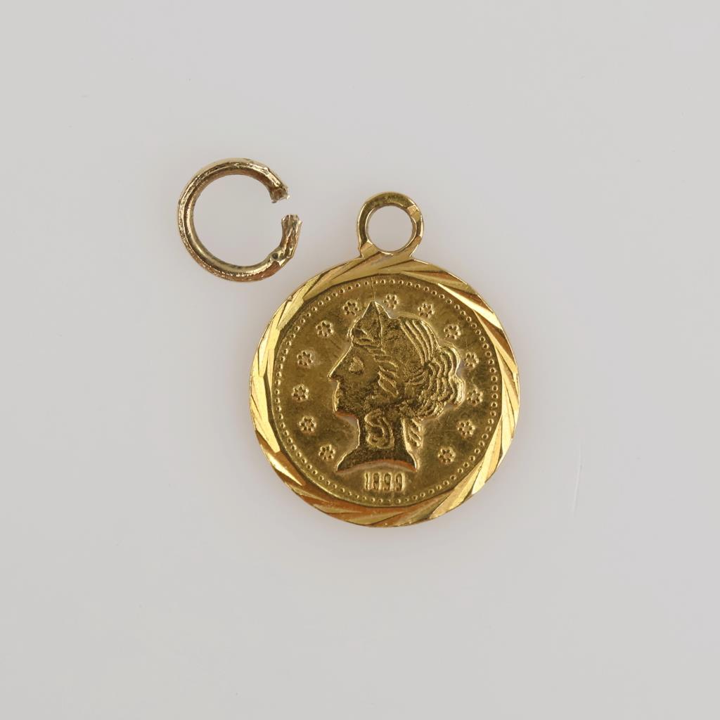 21kt Gold Pendant