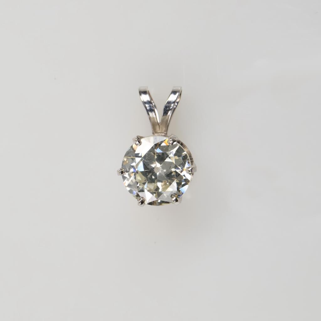 2.25cts TW Diamond 14kt White Gold Pendant