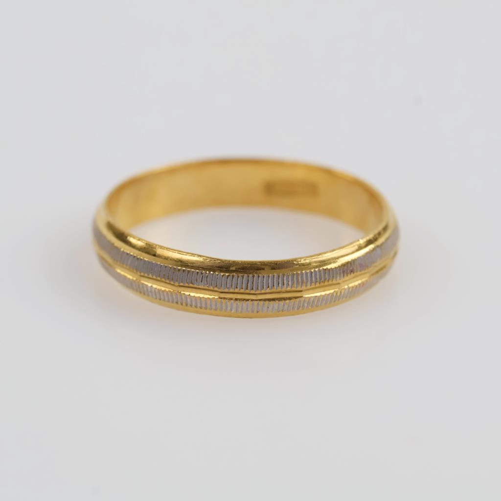 22kt Two-Tone Gold Band