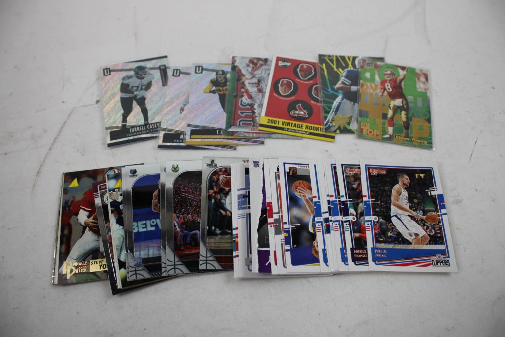 25+ Assorted Sports Trading Cards