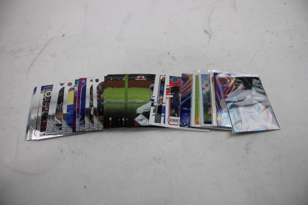 25+ Assorted Sports Trading Cards
