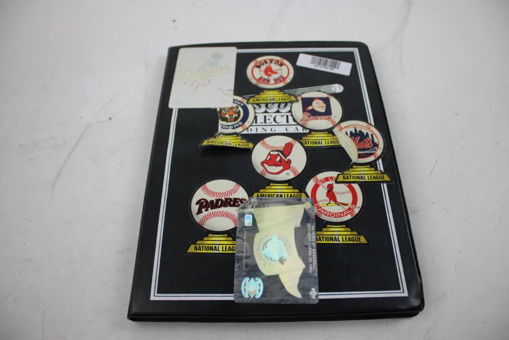25+ Assorted Sports Trading Cards